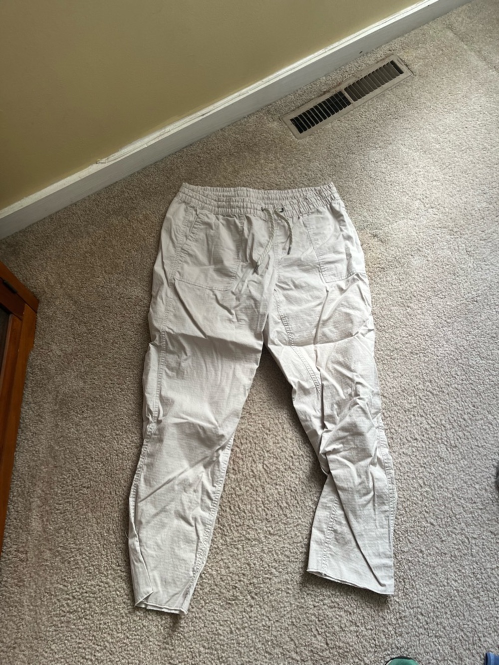 Vuori. Drawstring pants
